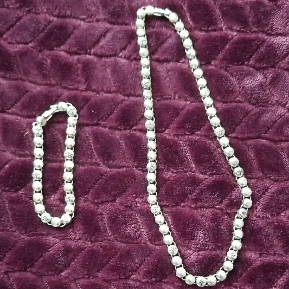 Elegant Silver Beaded Necklace and Bracelet Set